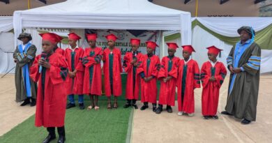Ishuri rya Le Flambeau ryatanze impamyabumenyi ku banyeshuri basoje umwaka w’amashuri basabwa ikintu gikomeye